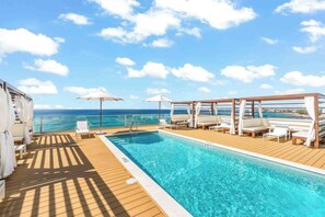 Exterior - The Sands (Seven Mile Beach)