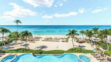 Kolam renang outdoor