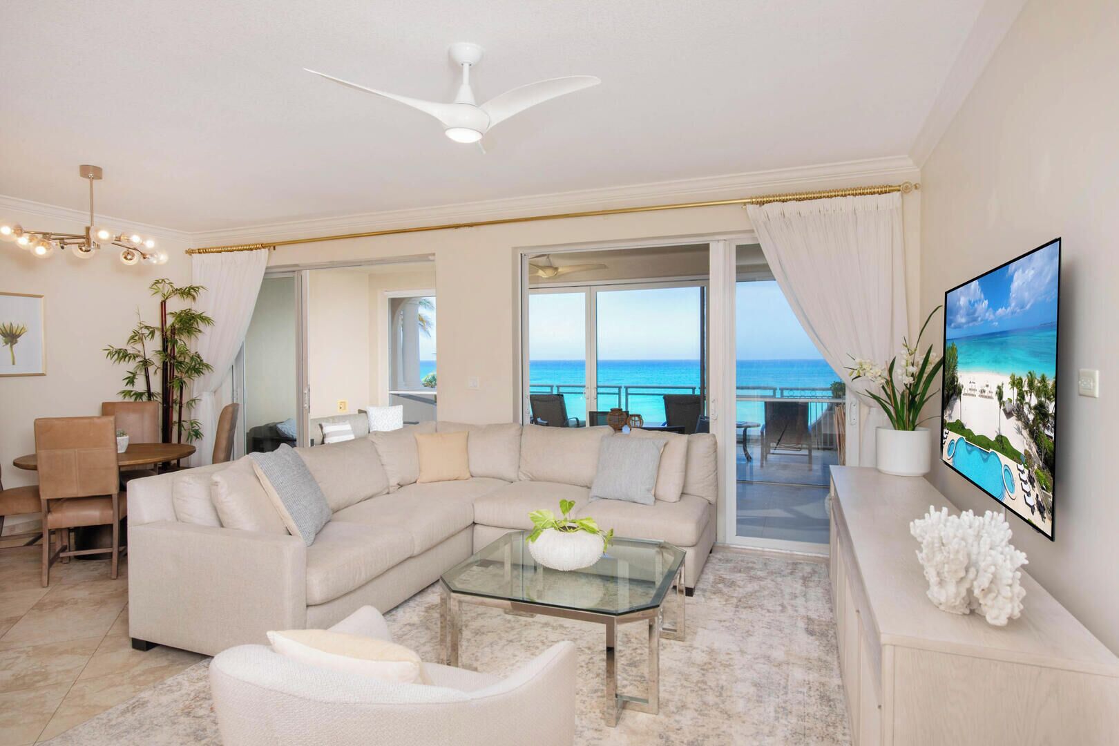 Apartment (2 Bedrooms) | Bahagian luar