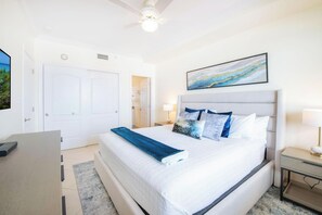 Exterior - The Beachcomber (Seven Mile Beach)