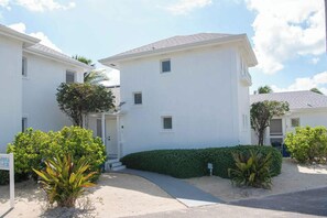 Apartment (2 Bedrooms) | Terrace/patio - Pools of the Kai (North Side)