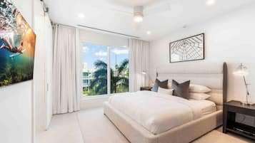 Apartment (4 Bedrooms) | 4 bilik tidur, peralatan tempat tidur premium, seterika/papan seterika