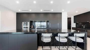 Apartment (4 Bedrooms) | Private kitchen
