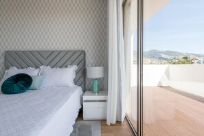 Iron/ironing board, WiFi, bed sheets - The Princess Apartment By Sam Houses (Funchal)