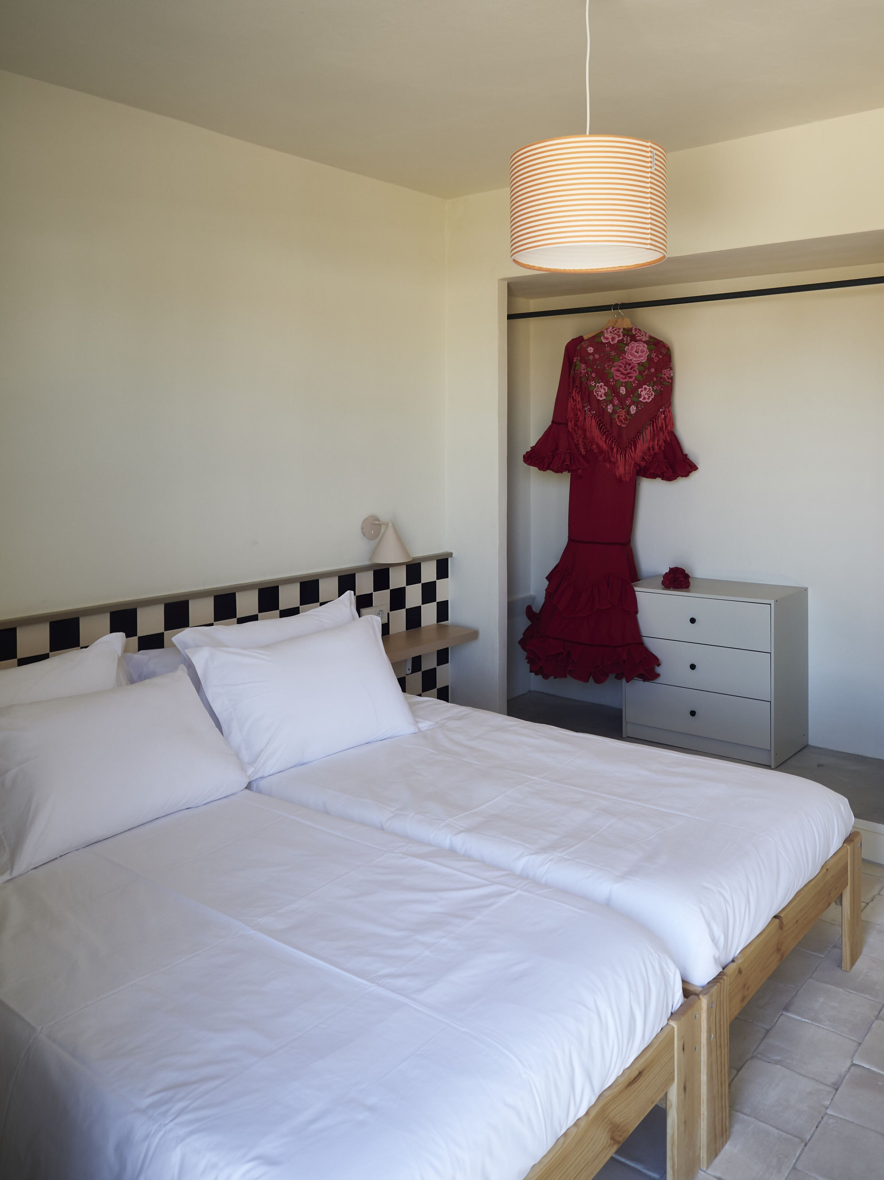 Iron/ironing board, travel crib, free WiFi, bed sheets