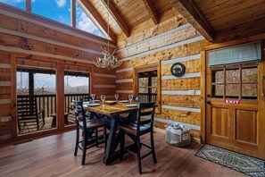 Dining - Little Bear-NEW RENTAL-TRUSTED HOST! 2BR-Panoramic Views-Hot Tub-Updates (Sevierville)