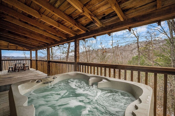 Bain à remous extérieur