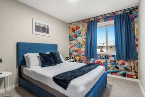 3 bedrooms, desk, travel cot, WiFi - Hero`s Haven | Playroom | Fenced Yard | Dbl Garage (Calgary)