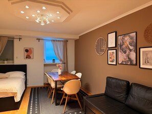 WiFi, bed sheets - Big Central Apartment Gleispark - Central & Modern (Berlin)