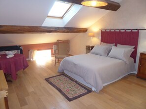 Reisekinderbett, kostenloses WLAN, Bettwäsche