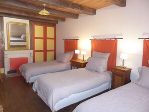Cuna de viaje, wifi gratis, ropa de cama