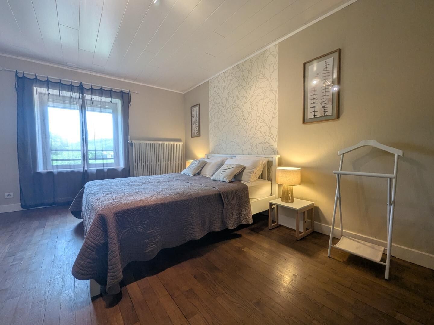 Bügeleisen/Bügelbrett, Reisekinderbett, kostenloses WLAN