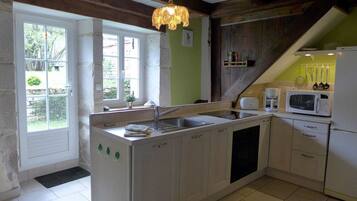 Micro-ondes, lave-vaisselle