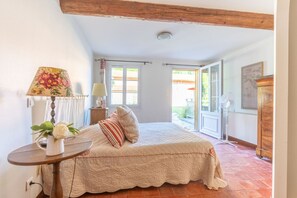 Travel cot, free WiFi, bed sheets - LES OISEAUX - Louvemont (Louvemont)