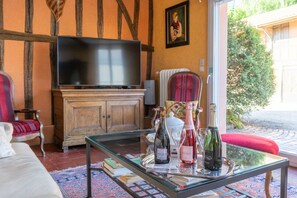 TV, fireplace, DVD player, ping pong - LES OISEAUX - Louvemont (Louvemont)