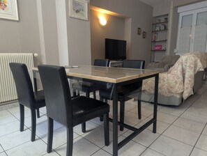 تناول الطعام