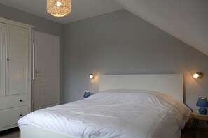 Travel crib, free WiFi, bed sheets - GITE DE LA SUIZE - FOULAIN (FOULAIN)