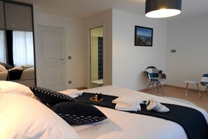 5 Schlafzimmer, Bügeleisen/Bügelbrett, Reisekinderbett, kostenloses WLAN