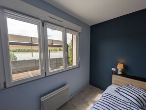 Strykejern/-brett, reiseseng for barn, wi-fi (inkludert) og sengetøy