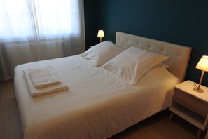 旅行婴儿床、免费 WiFi、床单