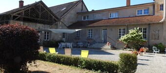 GITE DE LA FORGE - ROCHES-SUR-ROGNON