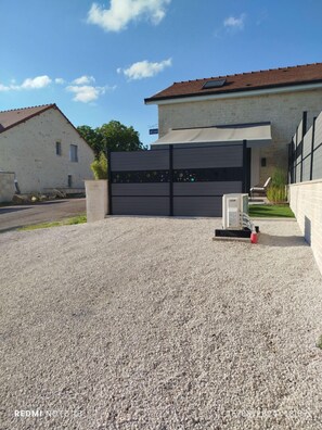 Property grounds - Amazonite - Laville-aux-bois (Laville-aux-bois)