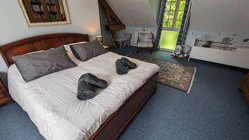 Lit parapluie, Wi-Fi gratuit, draps fournis