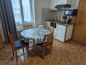 Ruokailu
