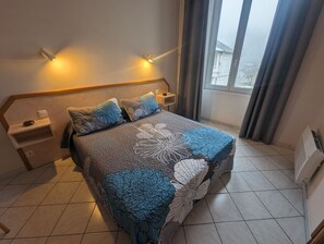 Reisekinderbett, kostenloses WLAN, Bettwäsche