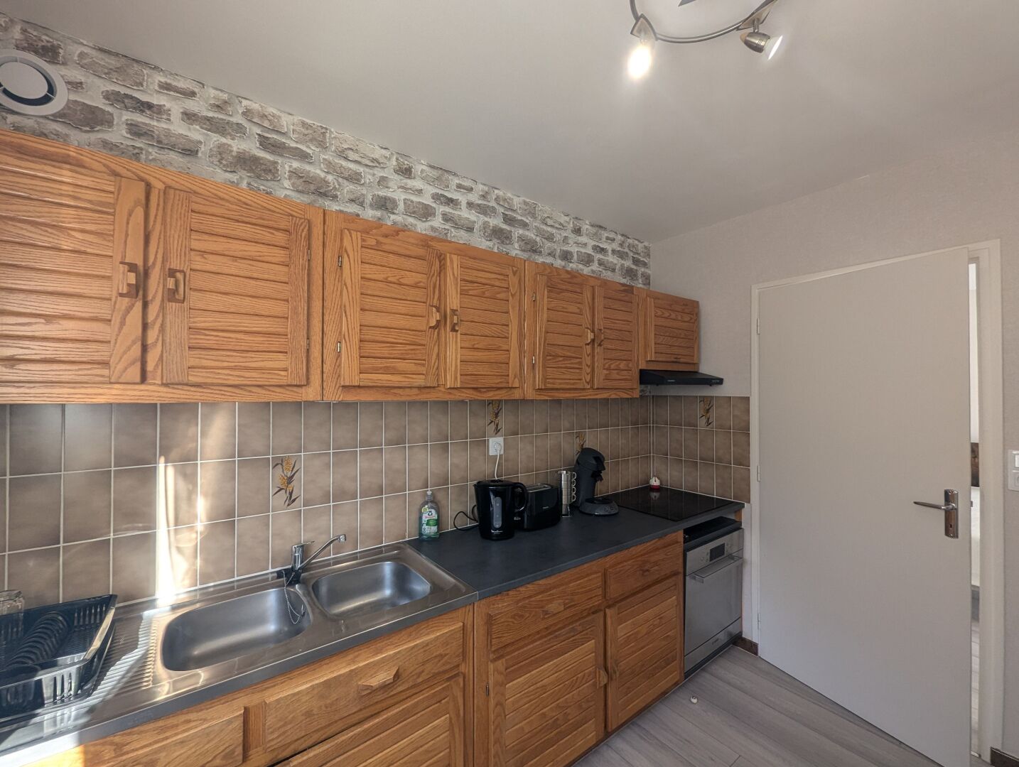 Microwave, dishwasher, highchair