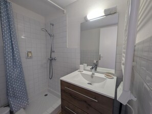 Bathroom - Le Bourbon - Bourbonne-les-Bains (Bourbonne-les-Bains)