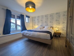 2 chambres, lit parapluie, Wi-Fi gratuit, draps fournis