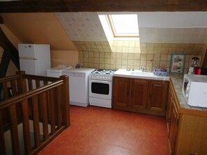 Microwave, dishwasher, high chair