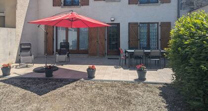 AU JARDIN - Champigny-sous-Varennes