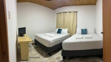 Bügeleisen/Bügelbrett, WLAN, Bettwäsche