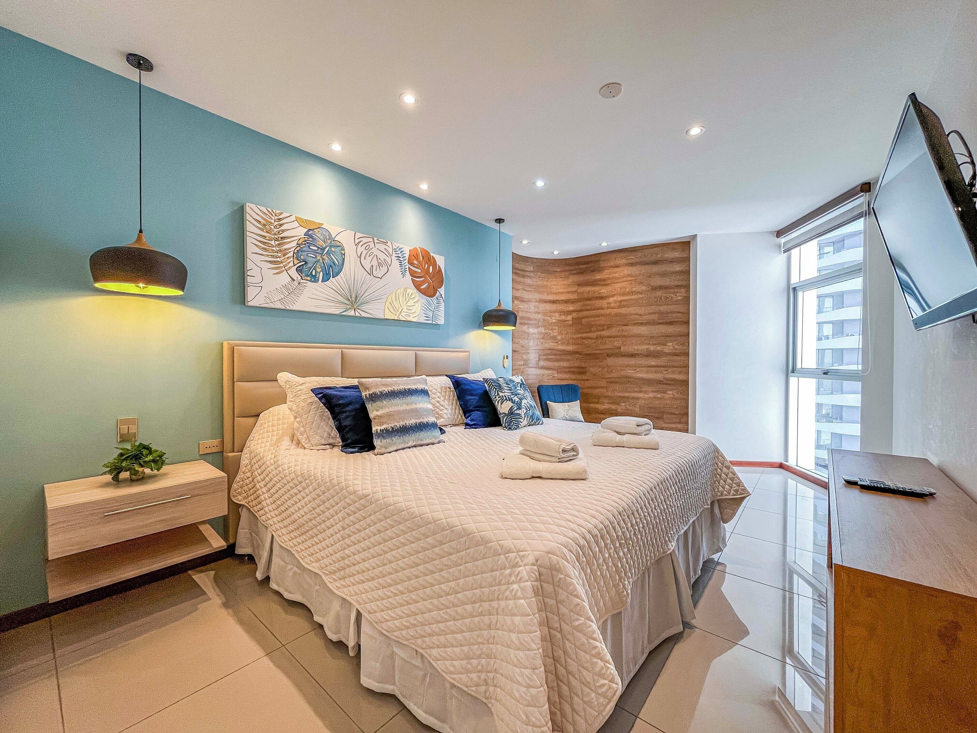 Fer et planche à repasser, accès Internet, draps fournis