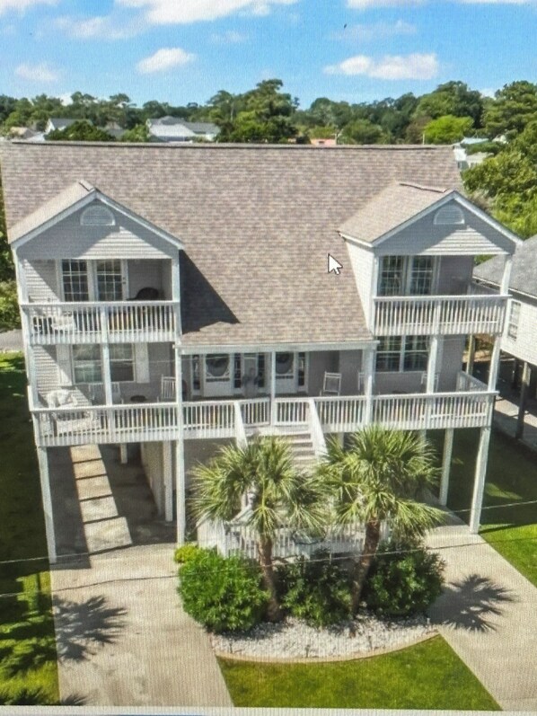 Exterior - Perfect 6-bedroom house with AC in North Myrtle Beach. (North Myrtle Beach)