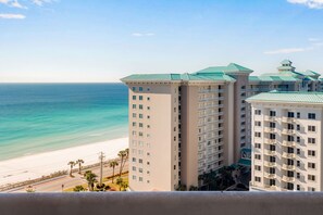 On the beach, sun-loungers, beach towels - Escape & unwind with Coastal Views + Free Chairs + beach bar + bonfires & more!  (Miramar Beach)