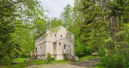 Chalet With Mountain View Steps From Shuttle