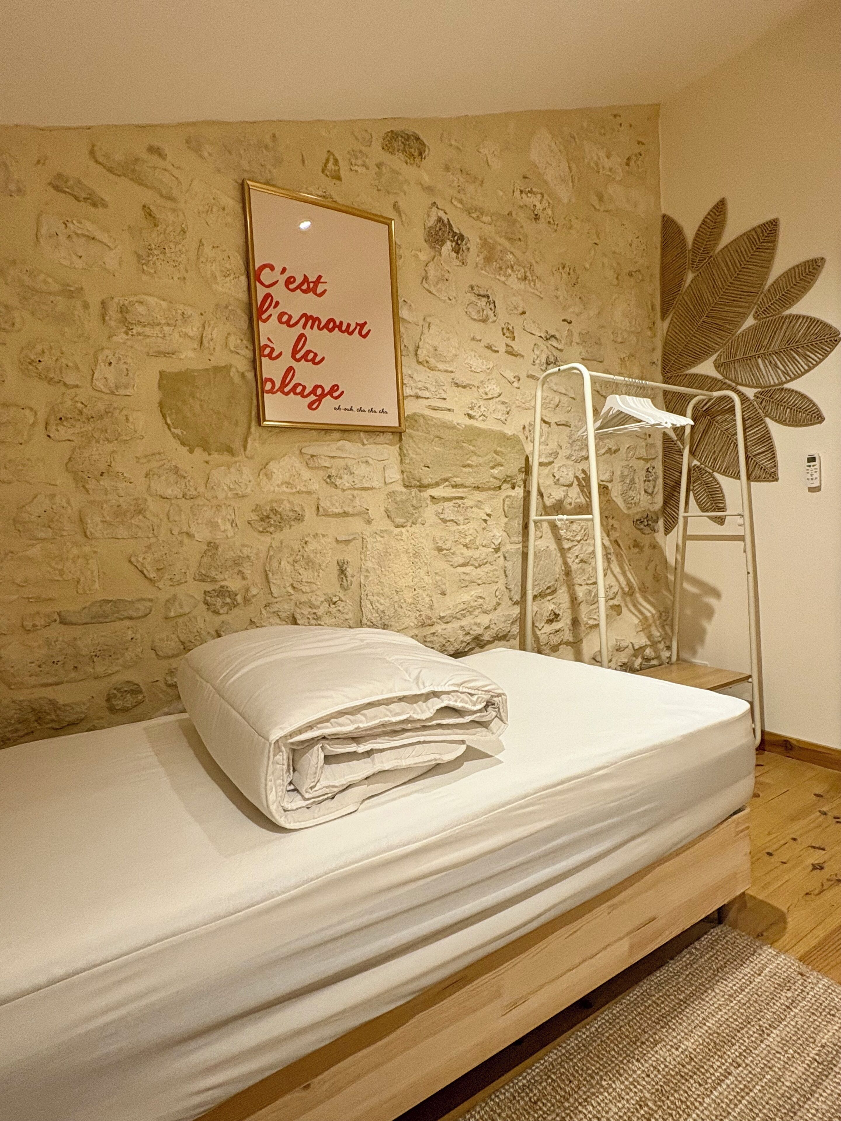 Internet, bed sheets