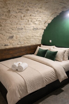 2 bedrooms, travel cot, free WiFi, bed sheets - Magnanerie with tropézienne - located 5km from Uzès town center! (Arpaillargues-et-Aureillac)