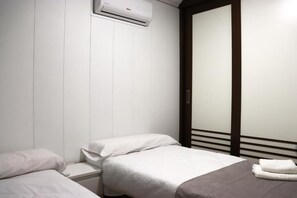 Room - Night In Sevilla Juglar Free Parking (Seville)