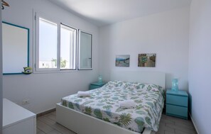2 bedrooms, travel cot, free WiFi - 2 bedroom lovely apartment in Marzamemi (Marzamemi)