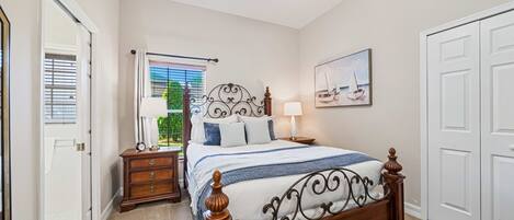 Bügeleisen/Bügelbrett, WLAN, Bettwäsche