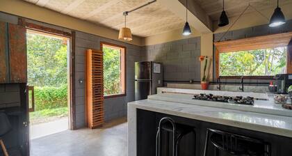 Quiet and cozy house in Trancoso, Bahia, 5km from our beautiful beaches.