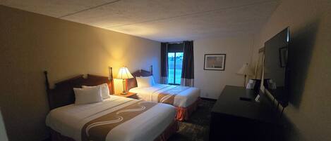 Fer et planche Ă repasser, Wi-Fi, literie fournie