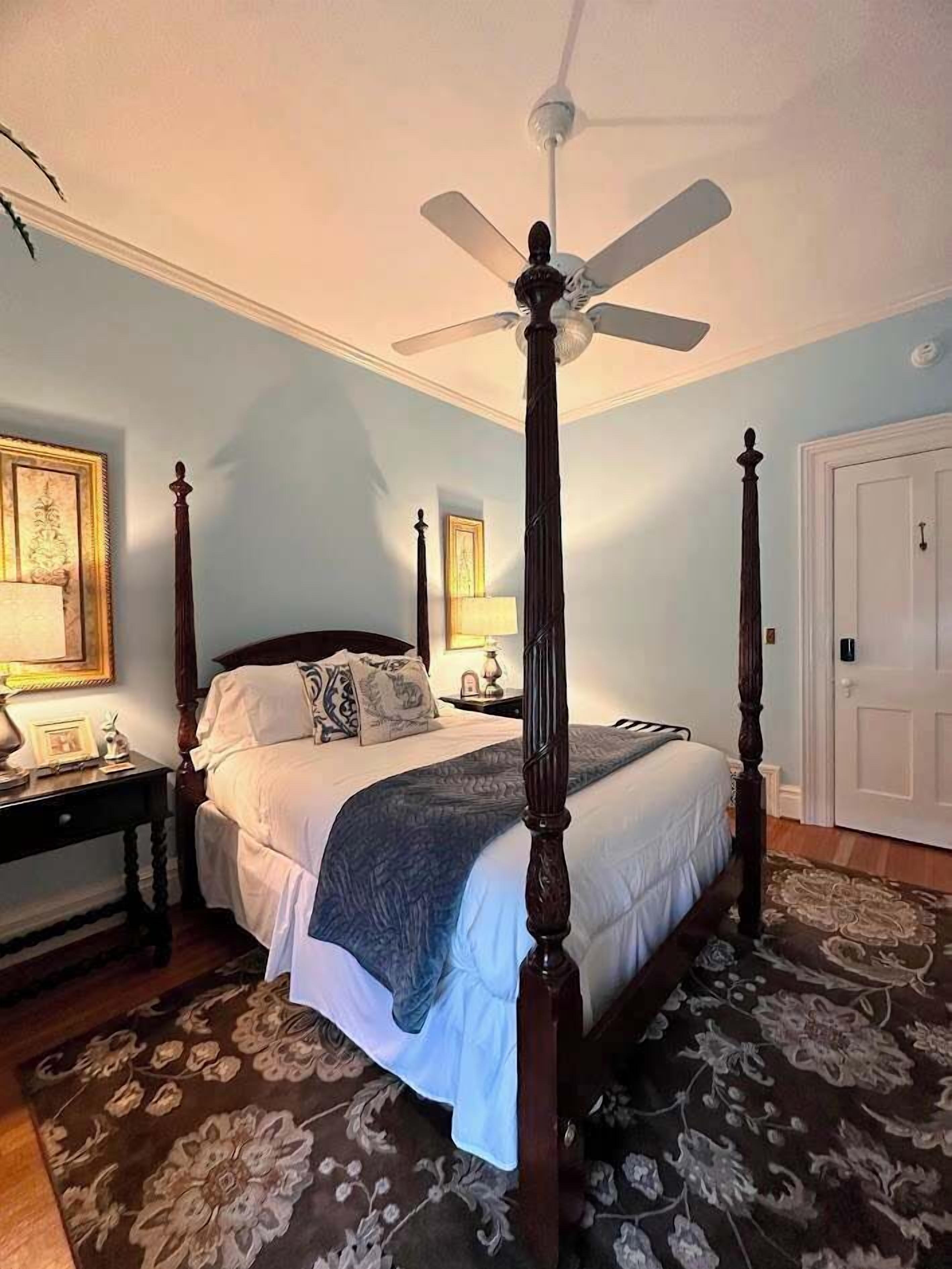 1 bedroom, iron/ironing board, travel crib, WiFi