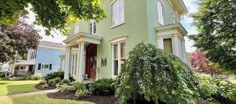 Magnolia Suite- The Belvedere Inn