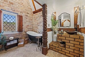 Shower - Enchanted Cottage • Fireplace, Cozy Loft & Hot Tub (Fredericksburg)