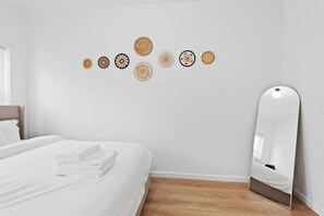 Bügeleisen/Bügelbrett, kostenloses WLAN, Bettwäsche